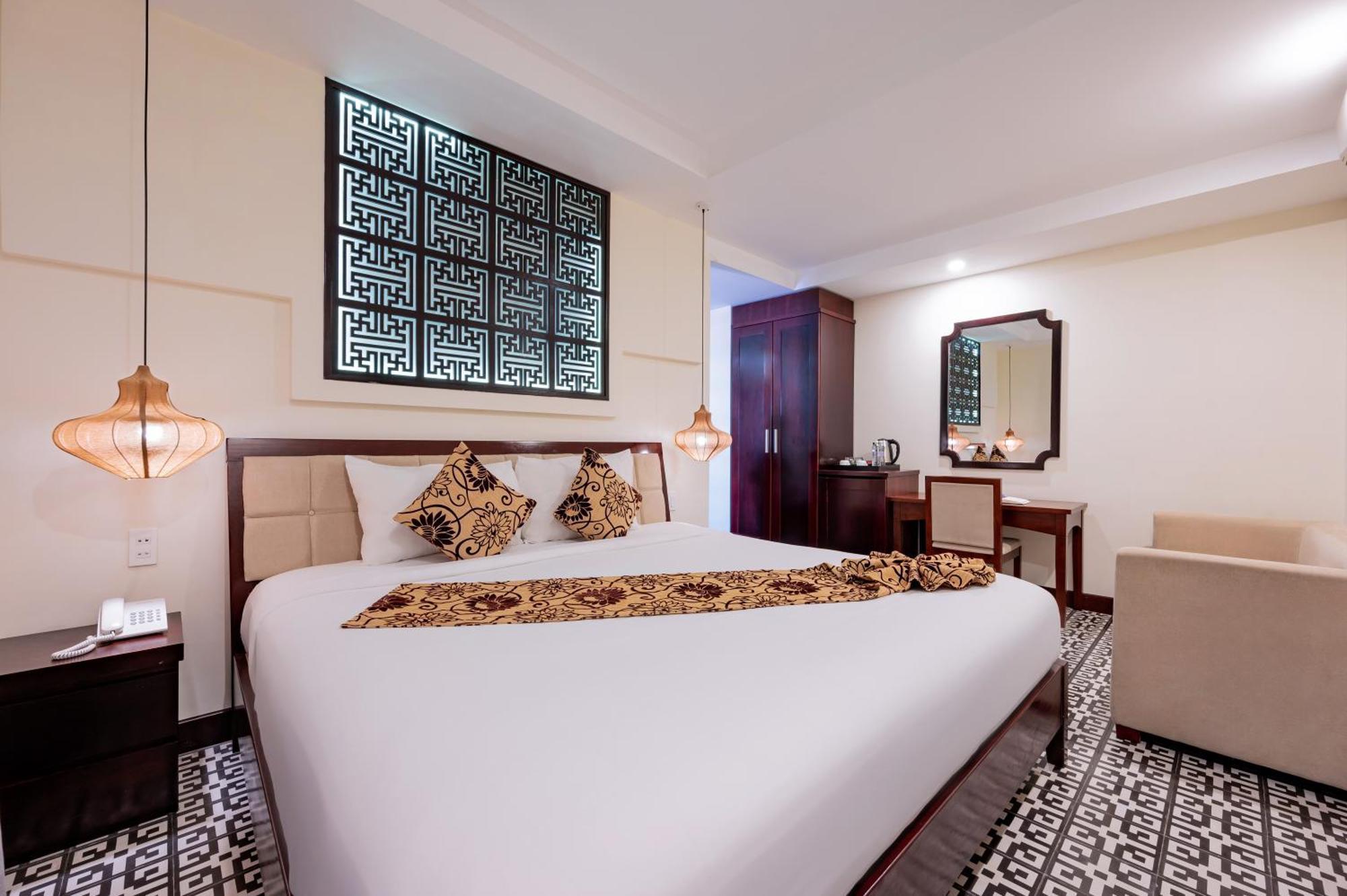 Canal House Отель