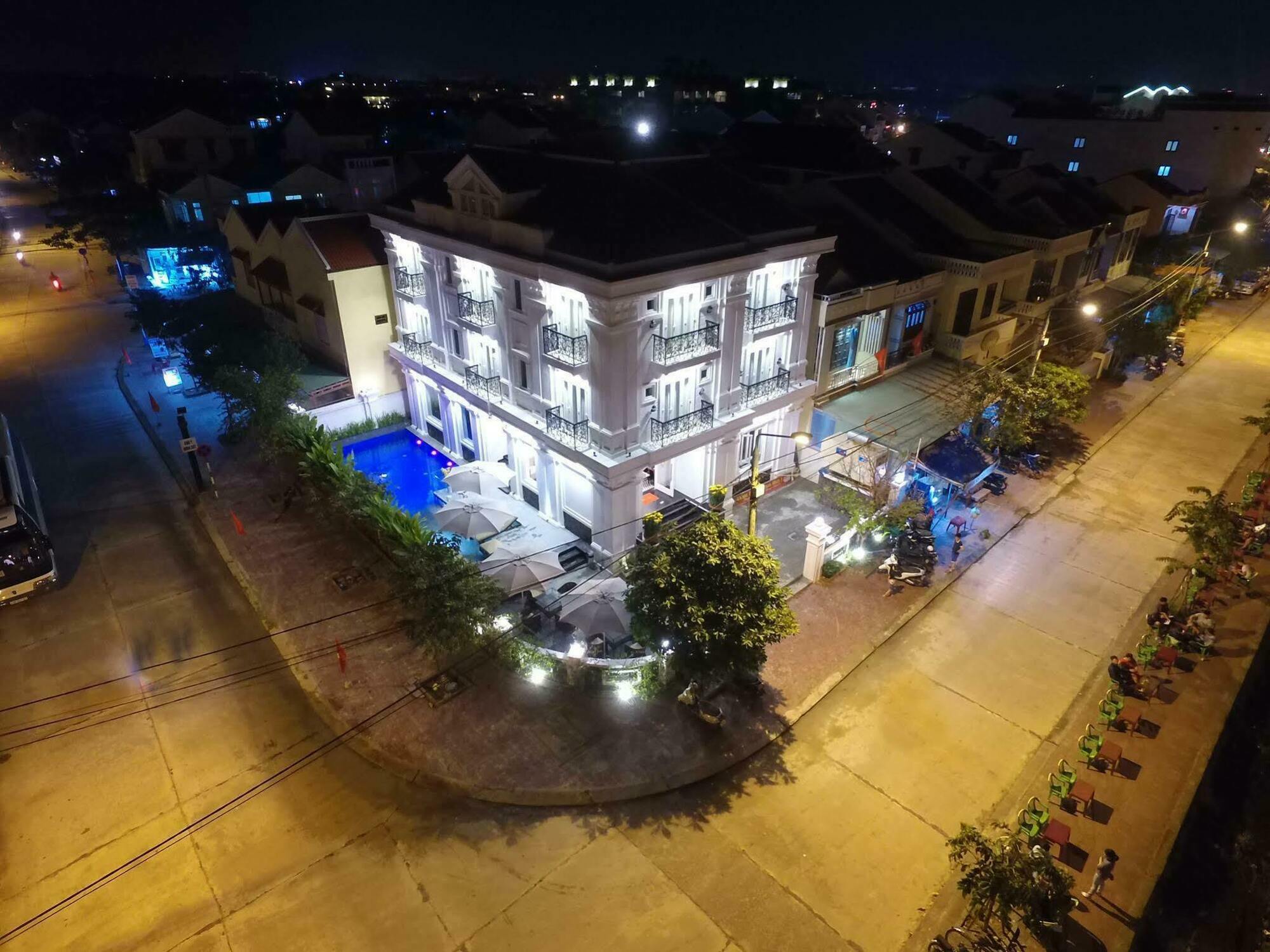 Отель Canal House