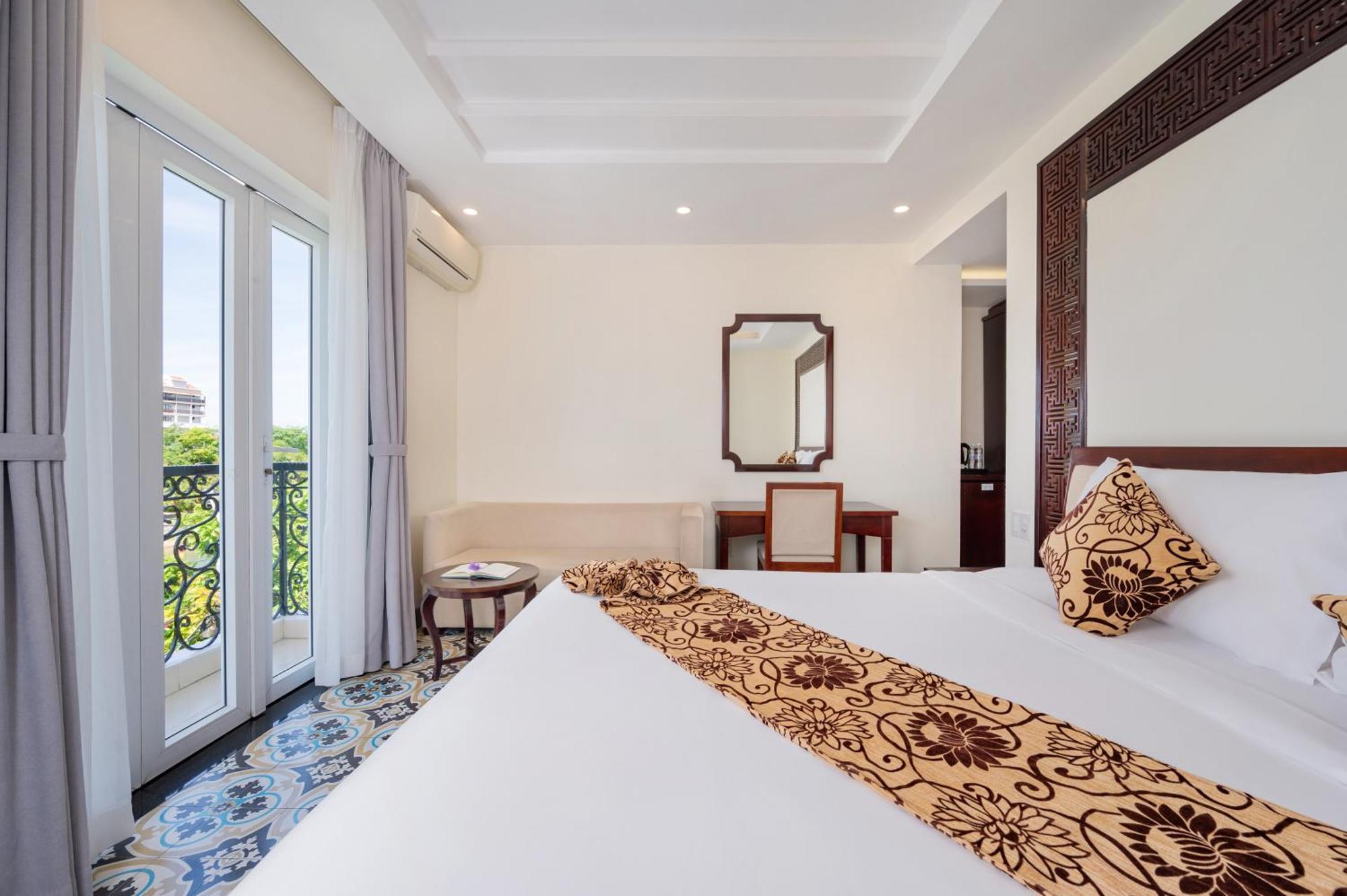 Canal House Riverside By Haviland होटल 3*